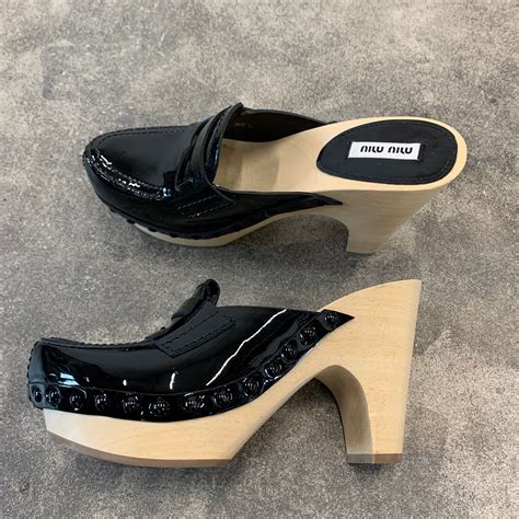 miu miu clogs